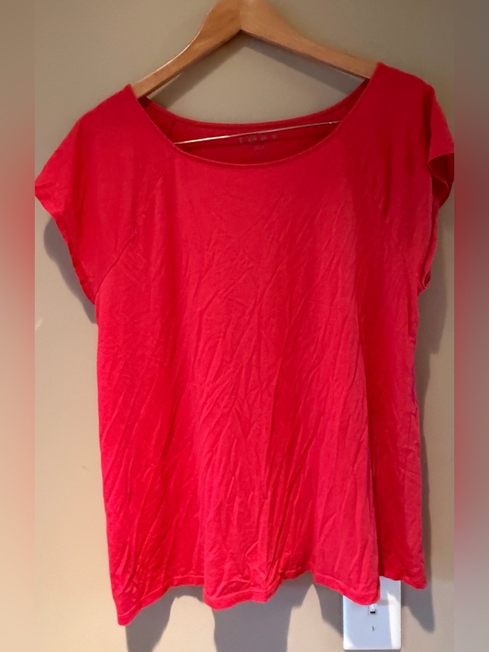 Women's Bright orangey Pink Scoop Neck Short Sleeve Top large